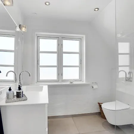 3 Bedroom Gorgeous In Dom wakacyjny *